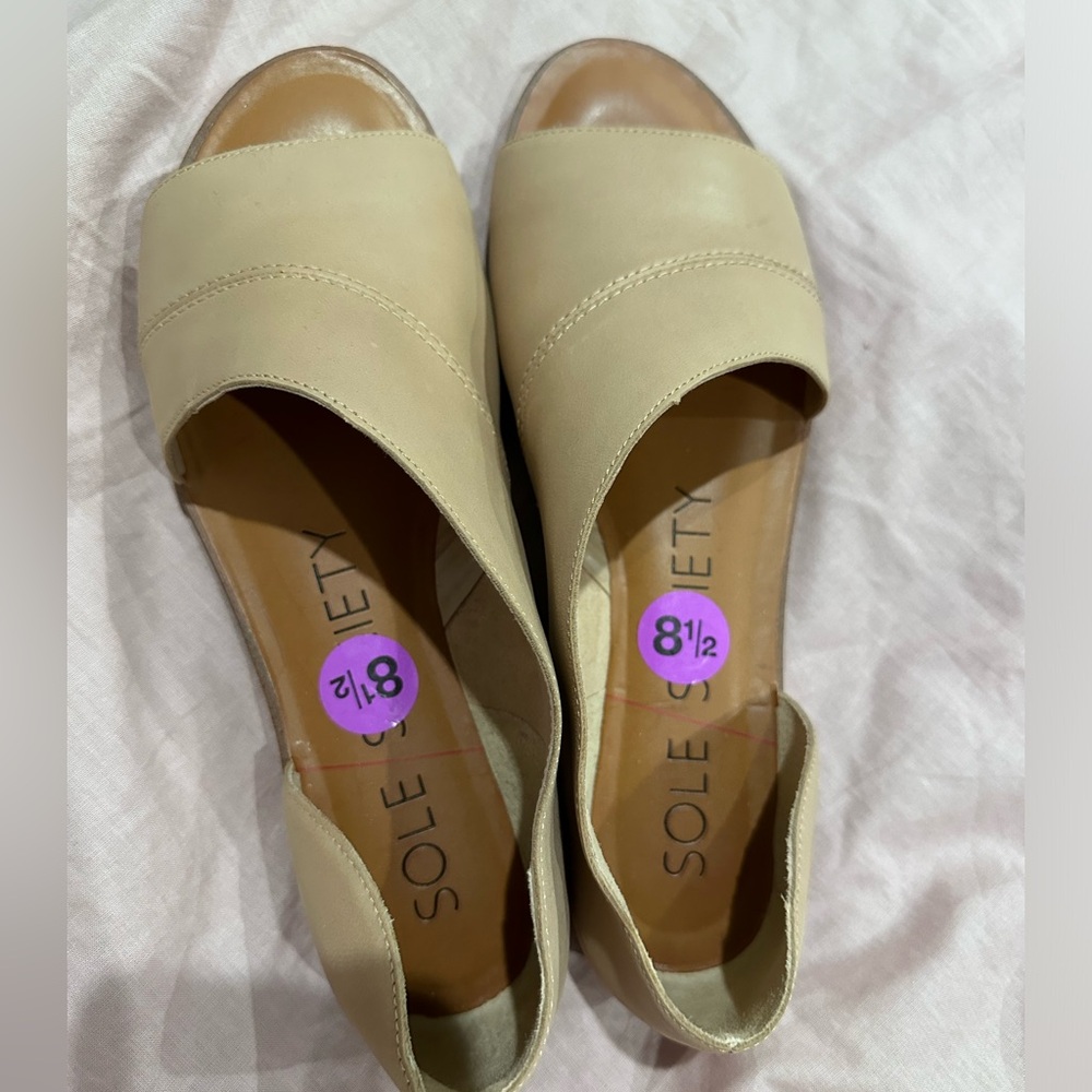 NWT leather sandals